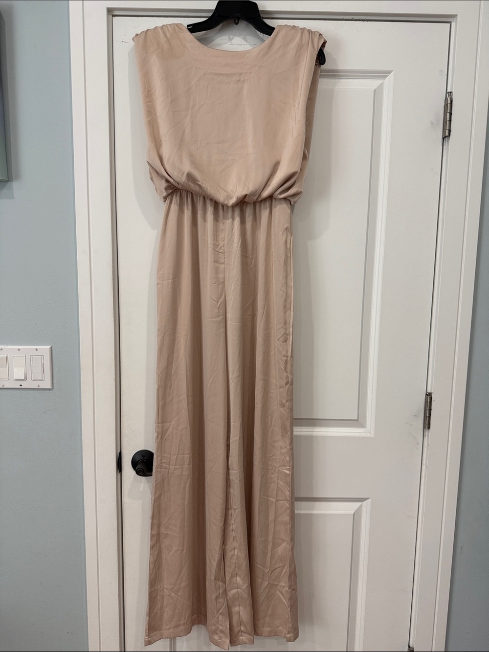 Nasty Gal Satin Shoulder Padded Wide Leg Jumpsuit Champagne Size 10 NWT - Picture 3 of 8